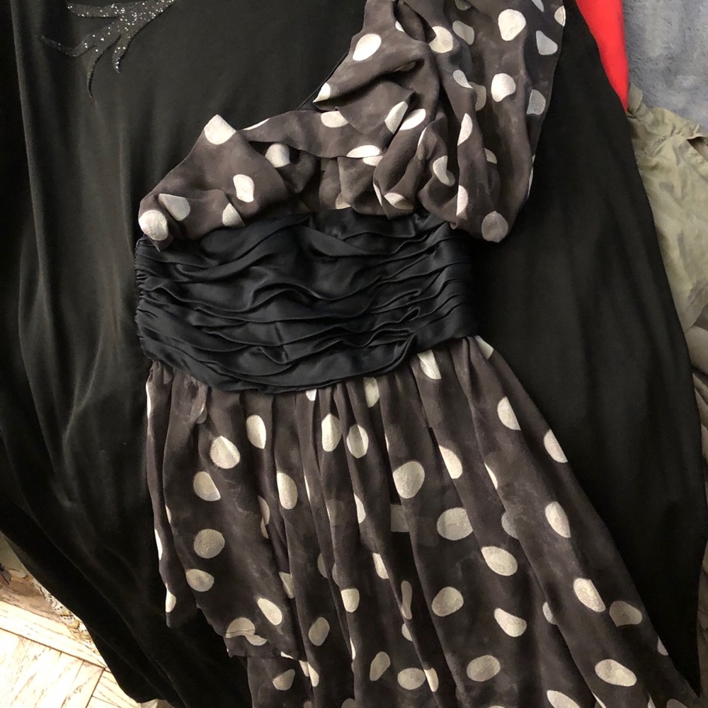 Dress - Picture 2 of 4